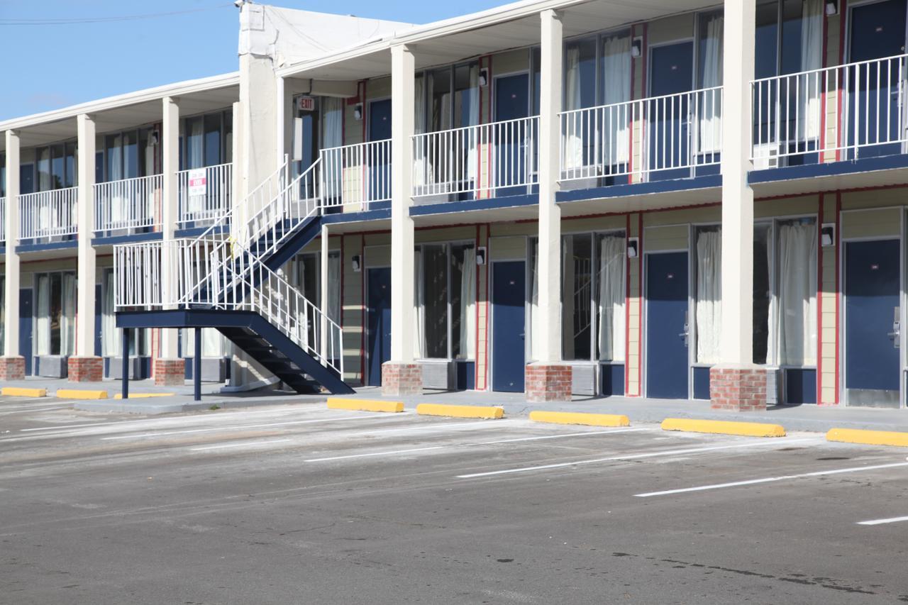 Economy Inn - Charlotte Exterior photo