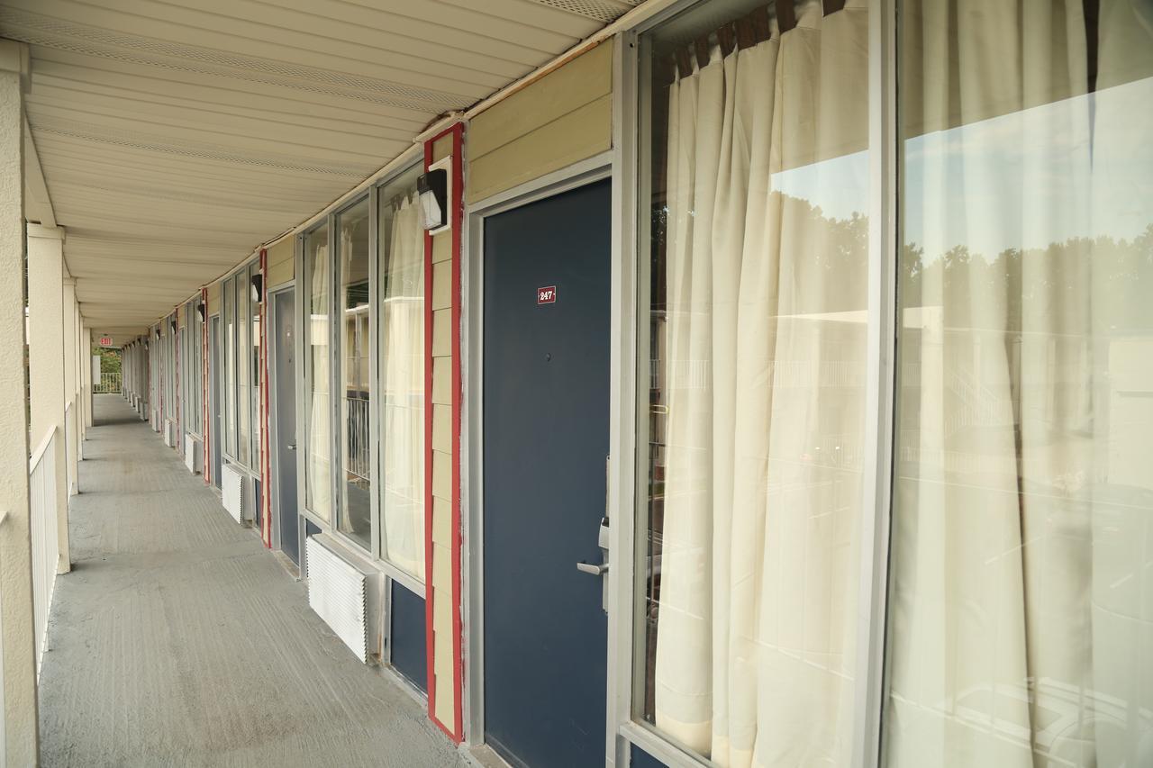 Economy Inn - Charlotte Exterior photo